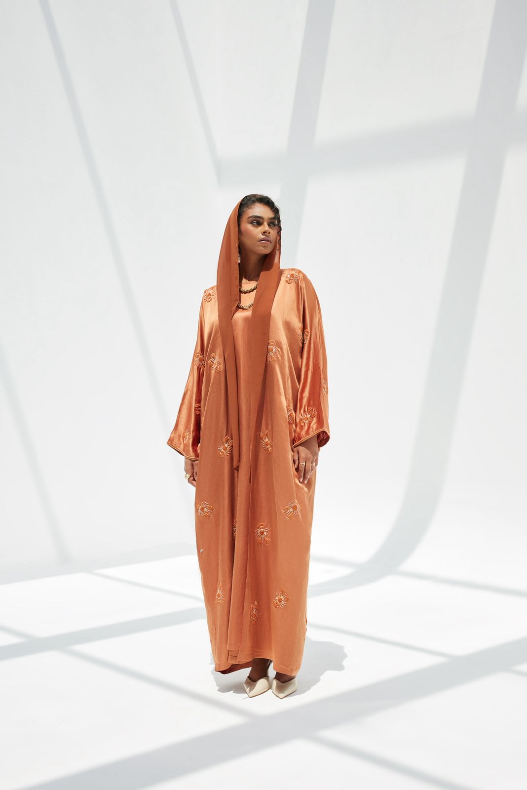 Cayenne Linen Silk Abaya with Lobster Embroidery