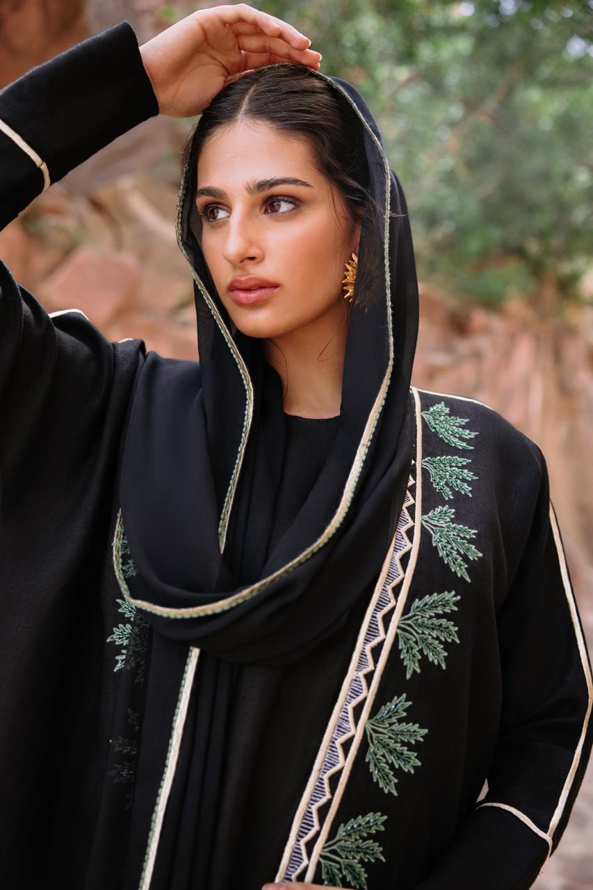 Palm Half Border Colored Linen Abaya