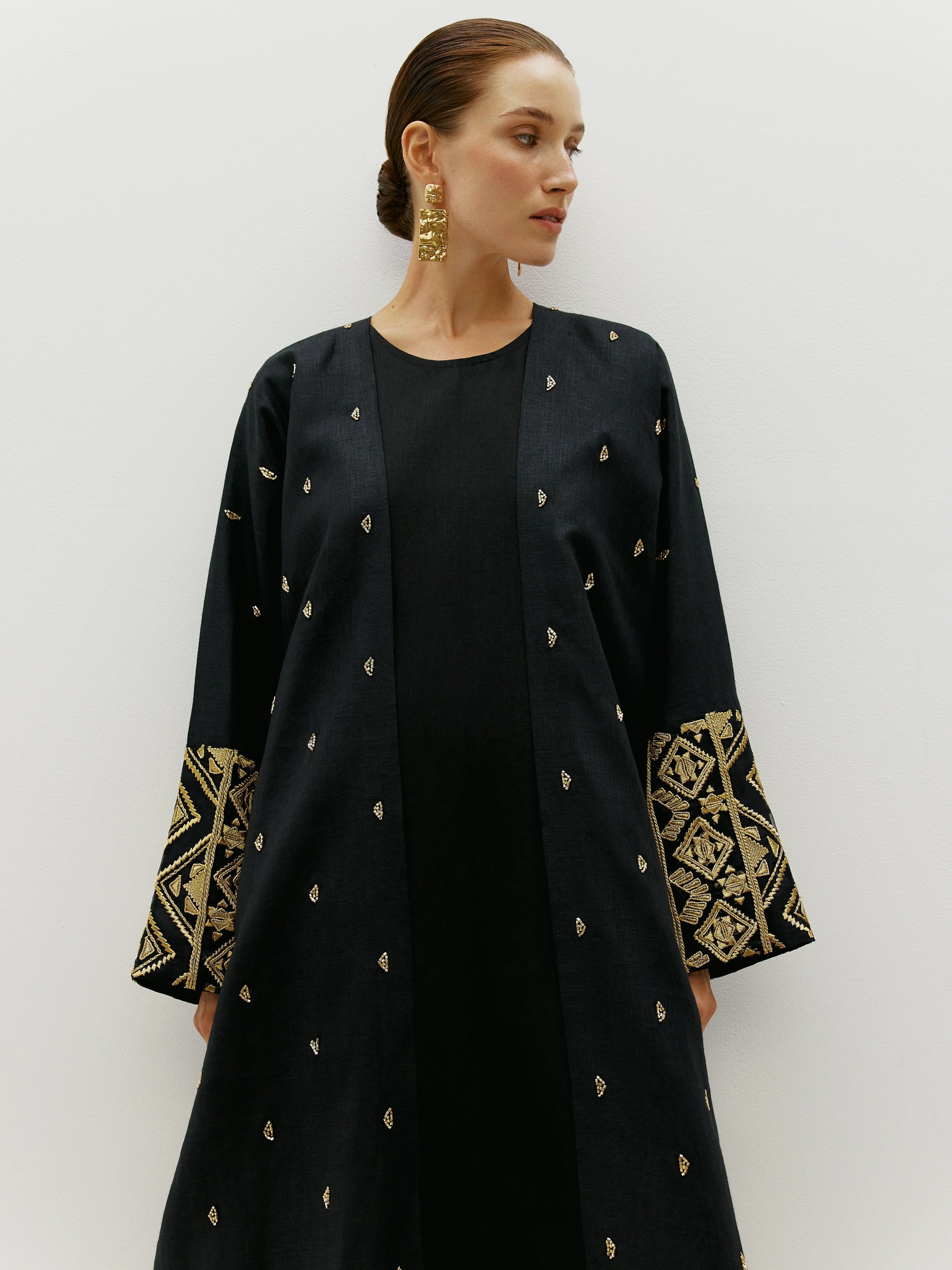 Geometric Ethnic Gold Wide Sleeves Abaya