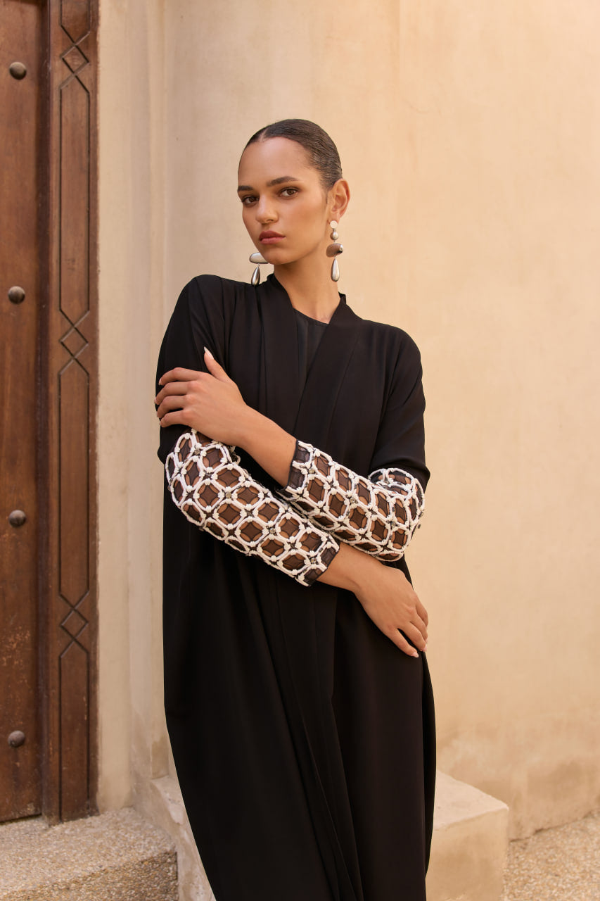 Monochrome Mosaic Abaya